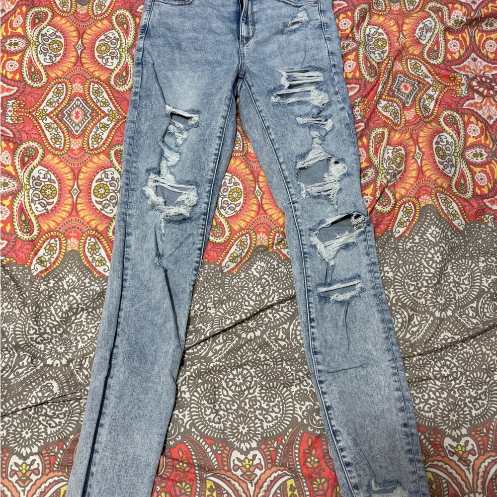American Eagle Outfitters Light Blue Distressed High-Rise Jegging